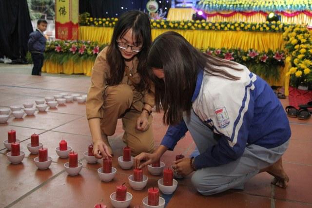 Thái Bình: Đêm hoa đăng vía Phật Di Đà tại chùa Từ Xuyên