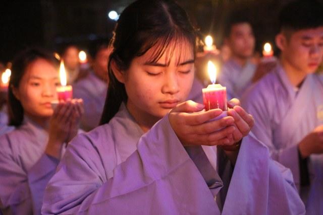 Thái Bình: Đêm hoa đăng vía Phật Di Đà tại chùa Từ Xuyên