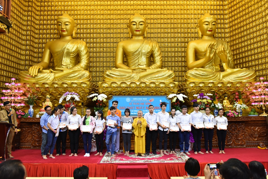 163 sinh viên từ 32 trường Đại học nhận học bổng Đạo Phật ngày nay
