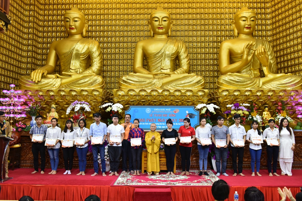 163 sinh viên từ 32 trường Đại học nhận học bổng Đạo Phật ngày nay