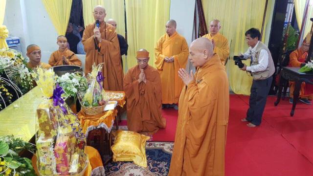 Trung ương Giáo hội viếng tang HT.  Thích Trí Viên