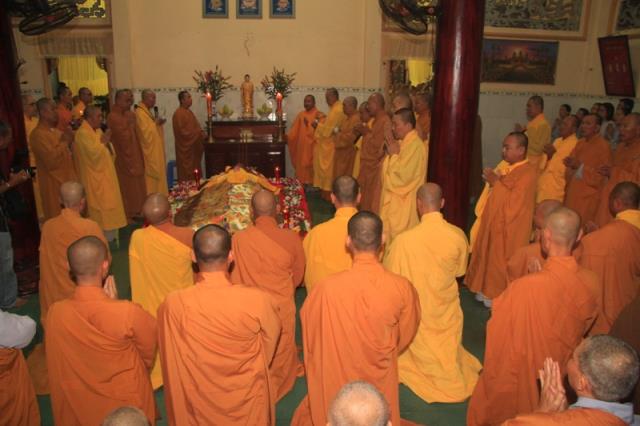 Đồng Tháp: Lễ nhập kim quan cố Hòa thượng Thích Chơn Thành