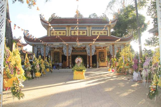 Đồng Tháp: Lễ cung tống kim quan HT. Thích Chơn Thành nhập bảo tháp