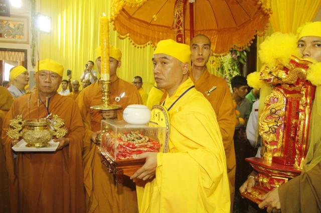 Đồng Tháp: Lễ cung tống kim quan HT. Thích Chơn Thành nhập bảo tháp