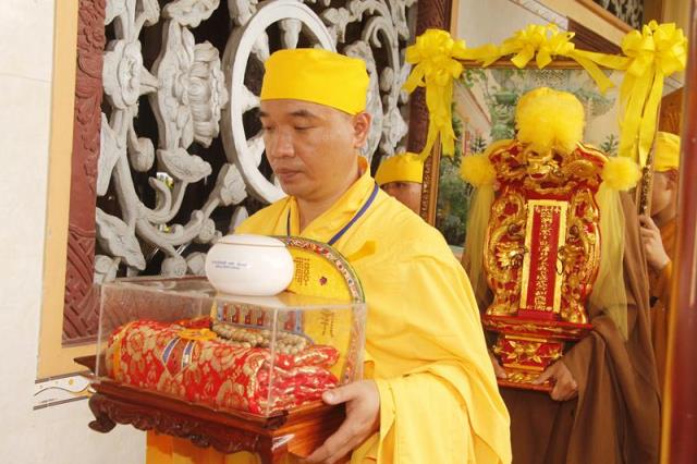 Đồng Tháp: Lễ cung tống kim quan HT. Thích Chơn Thành nhập bảo tháp