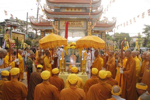 Đồng Tháp: Lễ cung tống kim quan HT. Thích Chơn Thành nhập bảo tháp
