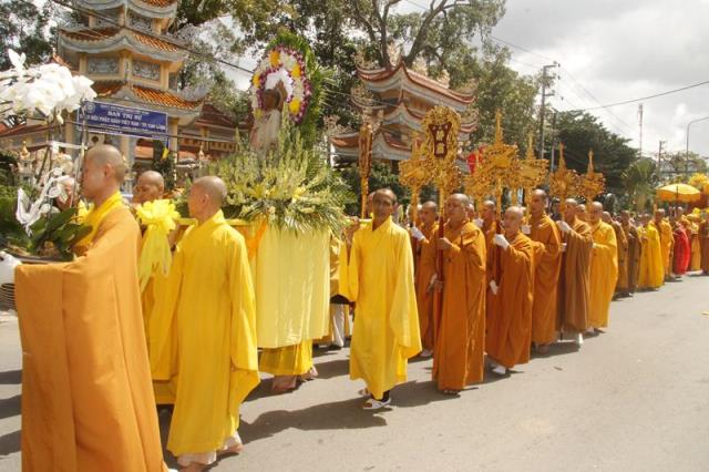 Đồng Tháp: Lễ cung tống kim quan HT. Thích Chơn Thành nhập bảo tháp