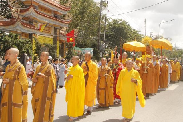 Đồng Tháp: Lễ cung tống kim quan HT. Thích Chơn Thành nhập bảo tháp
