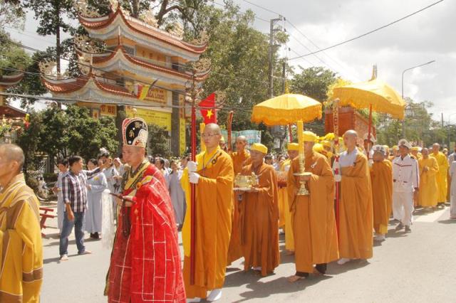 Đồng Tháp: Lễ cung tống kim quan HT. Thích Chơn Thành nhập bảo tháp