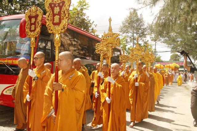Đồng Tháp: Lễ cung tống kim quan HT. Thích Chơn Thành nhập bảo tháp