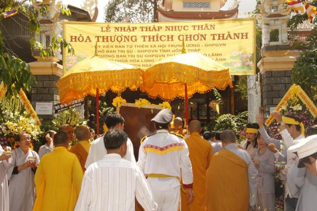 Đồng Tháp: Lễ cung tống kim quan HT. Thích Chơn Thành nhập bảo tháp