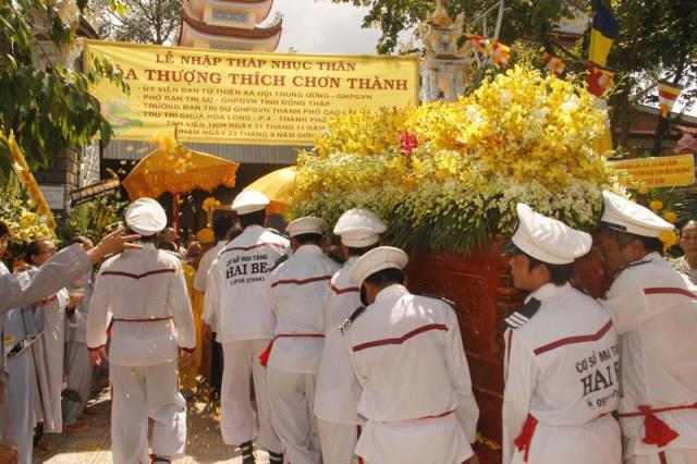 Đồng Tháp: Lễ cung tống kim quan HT. Thích Chơn Thành nhập bảo tháp