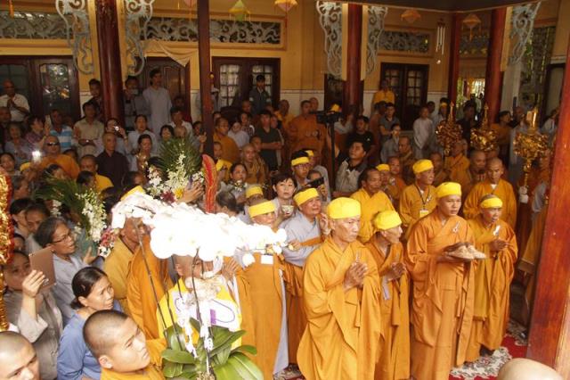 Đồng Tháp: Lễ cung tống kim quan HT. Thích Chơn Thành nhập bảo tháp