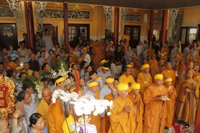 Đồng Tháp: Lễ cung tống kim quan HT. Thích Chơn Thành nhập bảo tháp