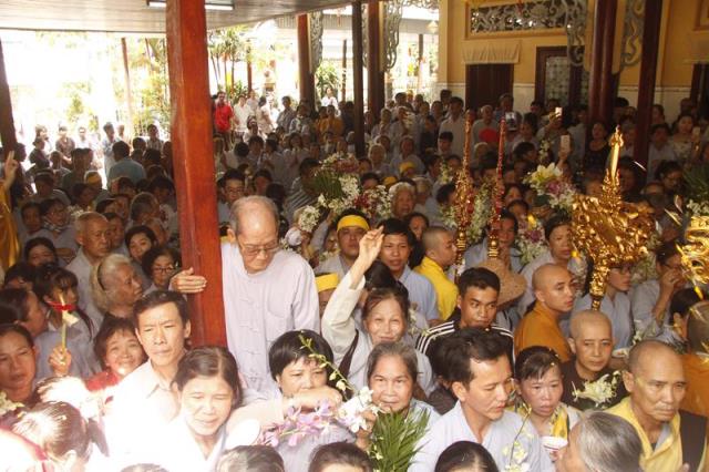 Đồng Tháp: Lễ cung tống kim quan HT. Thích Chơn Thành nhập bảo tháp