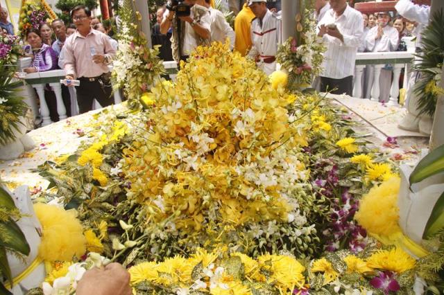 Đồng Tháp: Lễ cung tống kim quan HT. Thích Chơn Thành nhập bảo tháp