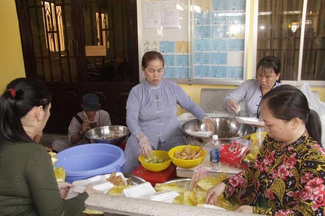 TP. Sa Đéc: Buffet Chay Gây Quỹ Từ Thiện Cứu Trợ Miền Trung