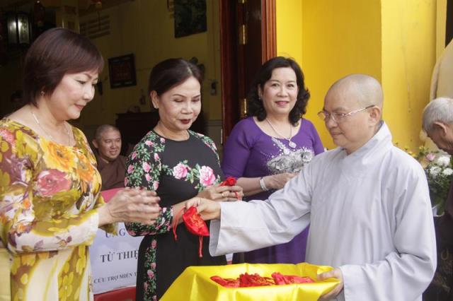 TP. Sa Đéc: Buffet Chay Gây Quỹ Từ Thiện Cứu Trợ Miền Trung