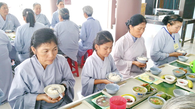 Khóa tu “Một ngày an lạc” lần thứ 10 tại chùa Linh Sơn Pháp Ấn