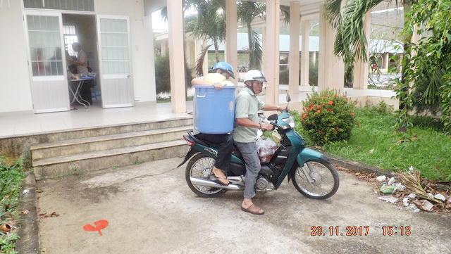 Cơm từ thiện - ấm lòng bệnh nhân nghèo