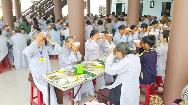 Khóa tu “Một ngày an lạc” lần thứ 10 tại chùa Linh Sơn Pháp Ấn