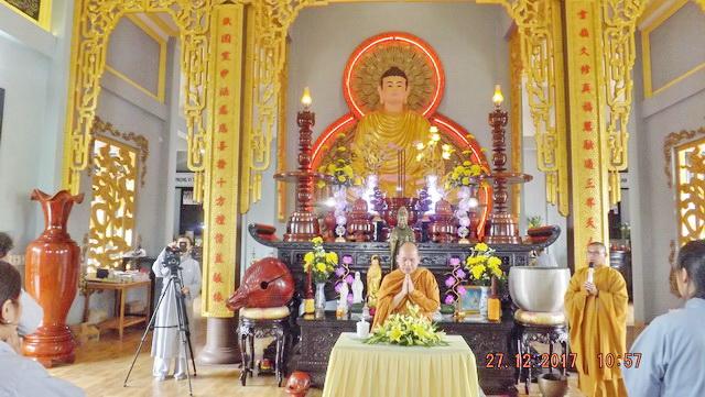 Trang nghiêm khóa tu “Một ngày an lạc” kỳ thứ 11 tại chùa Linh Sơn Pháp Ấn