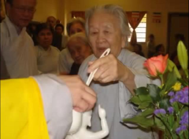 Nén Hương Đưa Tiễn