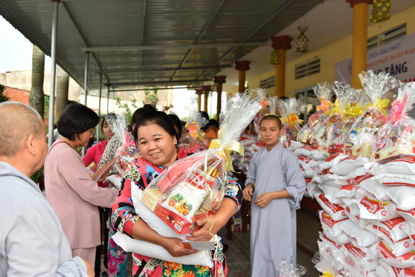 Tổng kết Chương trình “Quà Tết Yêu Thương” tại Đồng Tháp - Sa Đéc - Bến Tre (C136)