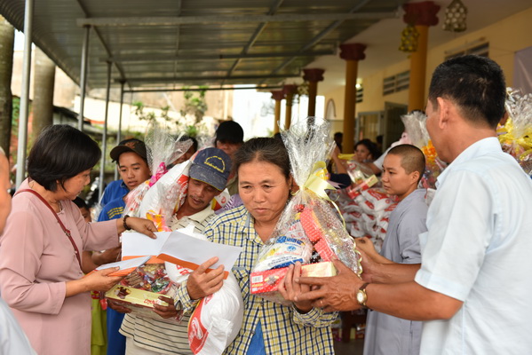 Tổng kết Chương trình “Quà Tết Yêu Thương” tại Đồng Tháp - Sa Đéc - Bến Tre (C136)