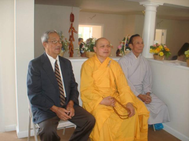 Nén Hương Đưa Tiễn