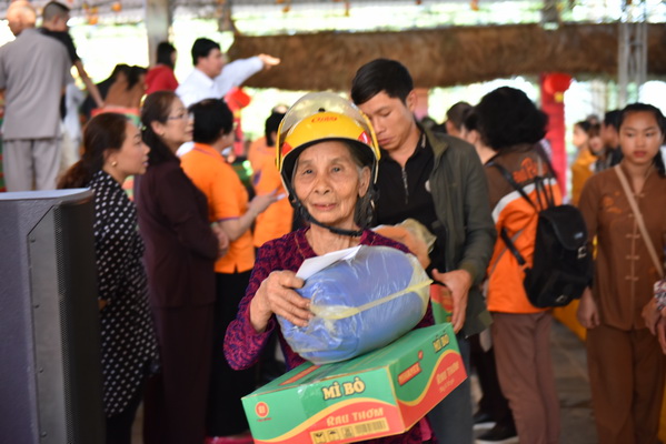 Tổng kết chương trình  Quà Tết Yêu Thương tại Hà Tĩnh (C137)