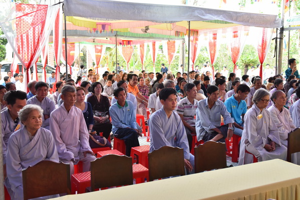Quỹ Đạo Phật Ngày Nay Trao tặng “Quà Tết Yêu Thương” tại Bến Tre và Cà Mau Ngày 06-07/01/2018 (C135)