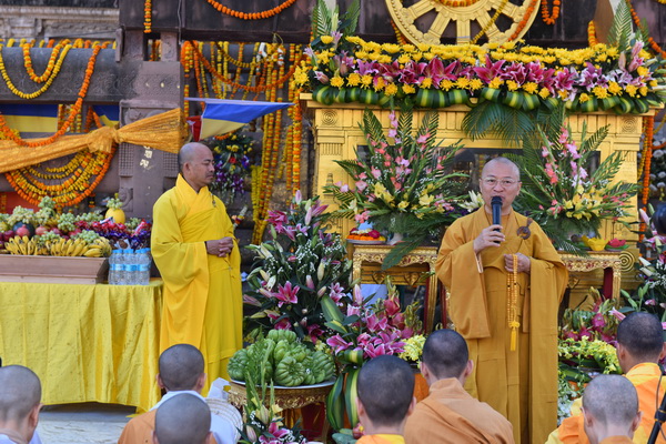 Quỹ Đạo Phật Ngày Nay_Cúng dường Tăng Ni và từ thiện tại Ấn Độ tháng 3/2018 (C154)