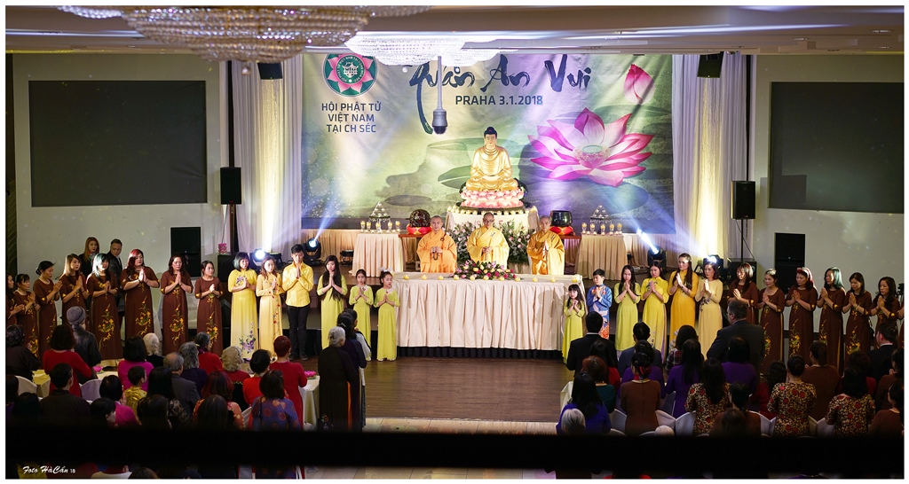Phật tử Việt ở Cộng hòa Séc hoan hỷ đón năm mới