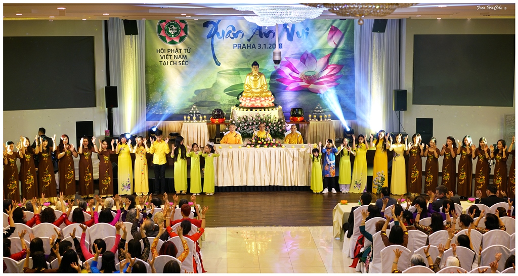 Phật tử Việt ở Cộng hòa Séc hoan hỷ đón năm mới
