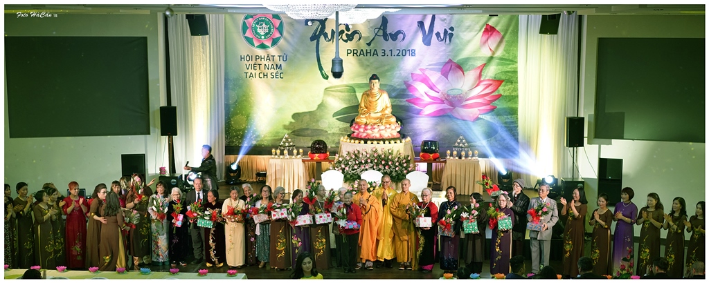 Phật tử Việt ở Cộng hòa Séc hoan hỷ đón năm mới