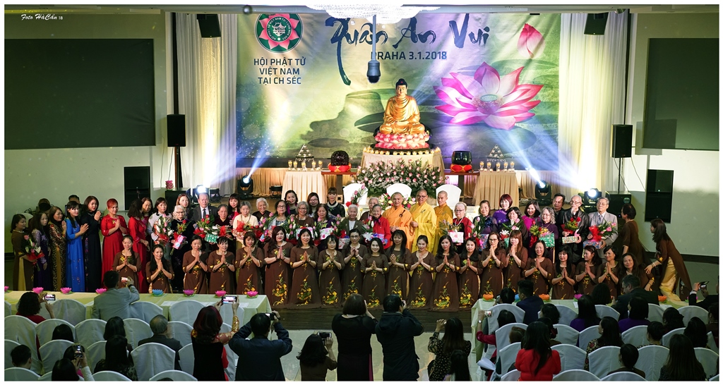 Phật tử Việt ở Cộng hòa Séc hoan hỷ đón năm mới