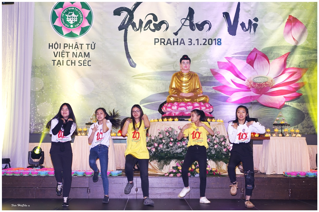 Phật tử Việt ở Cộng hòa Séc hoan hỷ đón năm mới