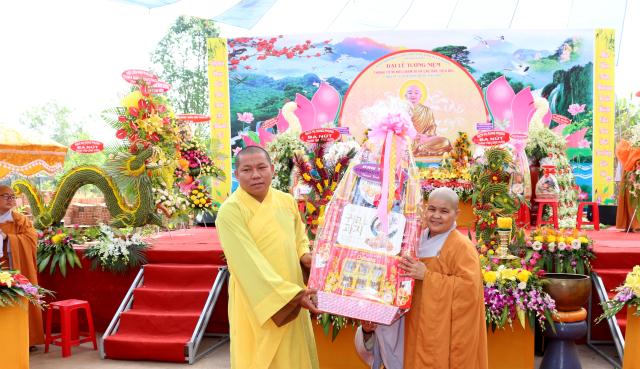 Phân ban Ni giới tỉnh Bình Dương tổ chức Đại lễ tưởng niệm Thánh Tổ Ni Đại Ái Đạo.