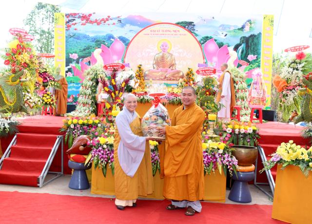 Phân ban Ni giới tỉnh Bình Dương tổ chức Đại lễ tưởng niệm Thánh Tổ Ni Đại Ái Đạo.