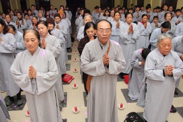 Thái Bình: Đêm hoa đăng vía Phật Di Đà tại chùa Hoằng Văn