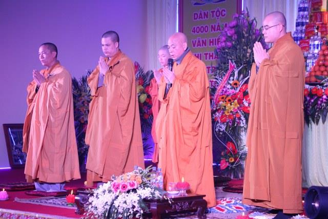 Thái Bình: Đêm hoa đăng vía Phật Di Đà tại chùa Hoằng Văn