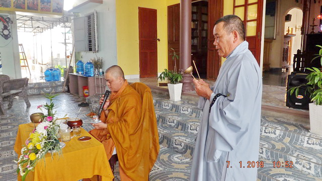 Chùa Long Thạnh: Khóa tu Bát quan trai cuối năm Đinh Dậu