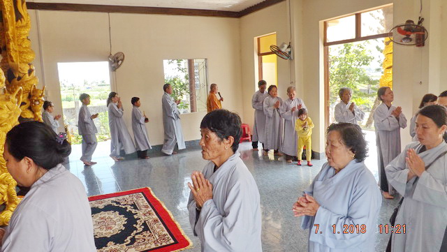 Chùa Long Thạnh: Khóa tu Bát quan trai cuối năm Đinh Dậu