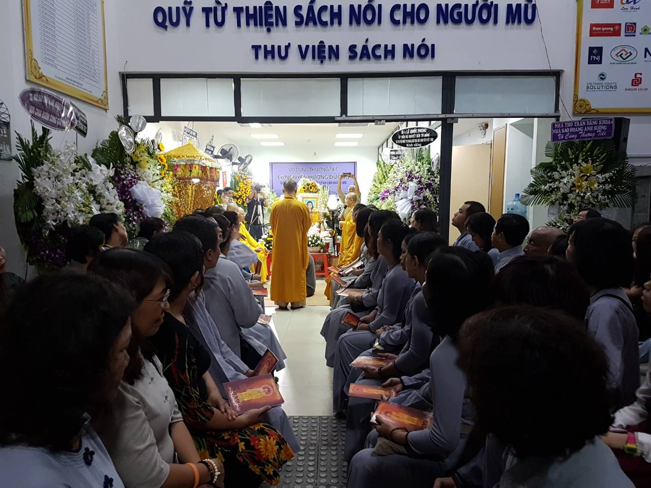 Hướng Dương Ngời Sáng Thiên Thu