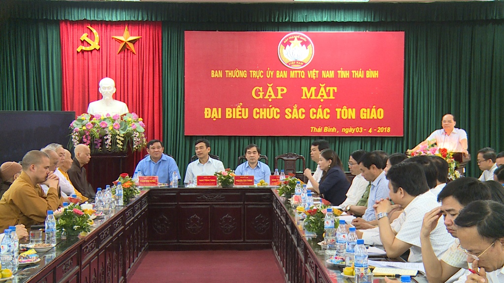Thái Bình: Gặp mặt đại biểu chức sắc các tôn giáo