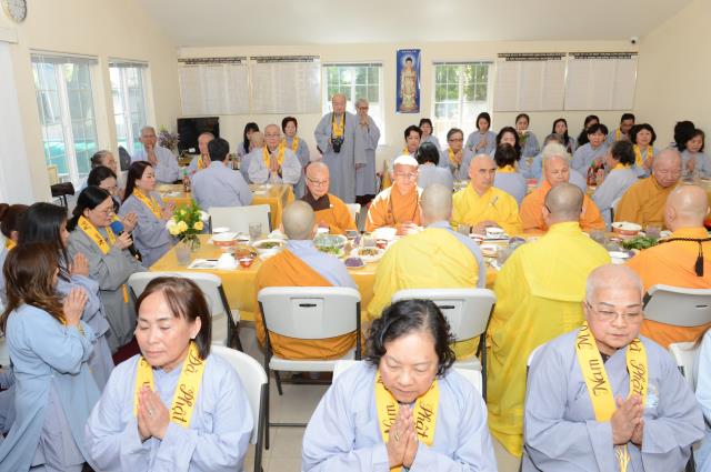 Lễ thọ giới Bồ Tát tại gia tại Quan Âm Tịnh Xá,San Jose,Hoa Kỳ