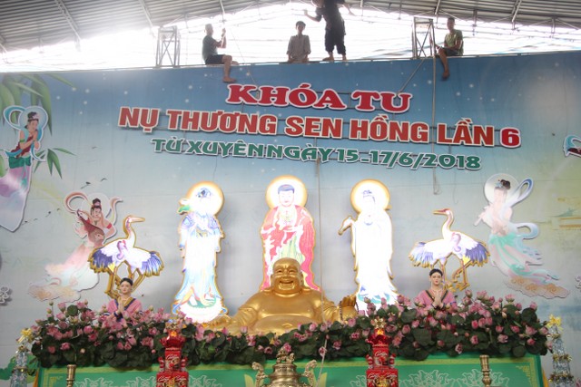 Thái Bình: Gần 1000 thiện sinh dự khóa tu sen hồng chùa Từ Xuyên