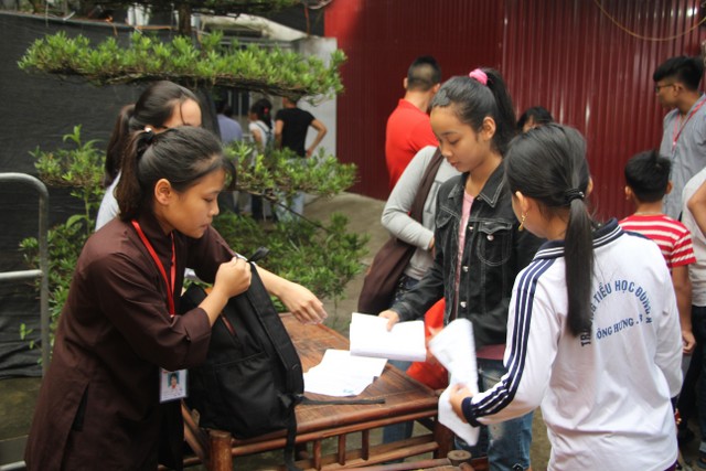 Thái Bình: Gần 1000 thiện sinh dự khóa tu sen hồng chùa Từ Xuyên
