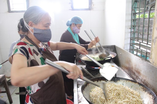 Thái Bình: Gần 1000 thiện sinh dự khóa tu sen hồng chùa Từ Xuyên